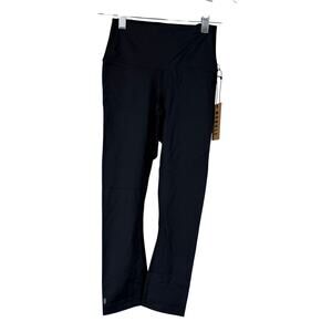 NOBULL Women's High Rise Cropped Black Leggings Size X-Small New With Tags